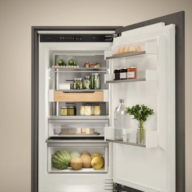 ASKO RBC576DNC1.UK 60/40 Integrated No Frost Fridge Freezer