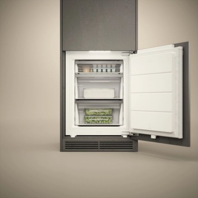 ASKO RBC576DNC1.UK 60/40 Integrated No Frost Fridge Freezer