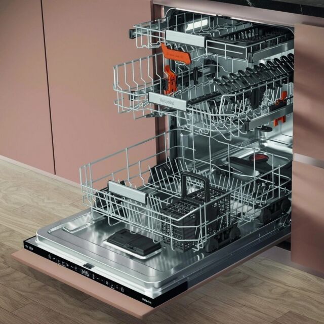 Hotpoint H8IB15M4TS UK Integrated Dishwasher with Maxi Space - 15 Place Settings