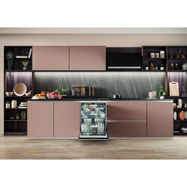 Hotpoint H8IB15M4TS UK Integrated Dishwasher with Maxi Space - 15 Place Settings