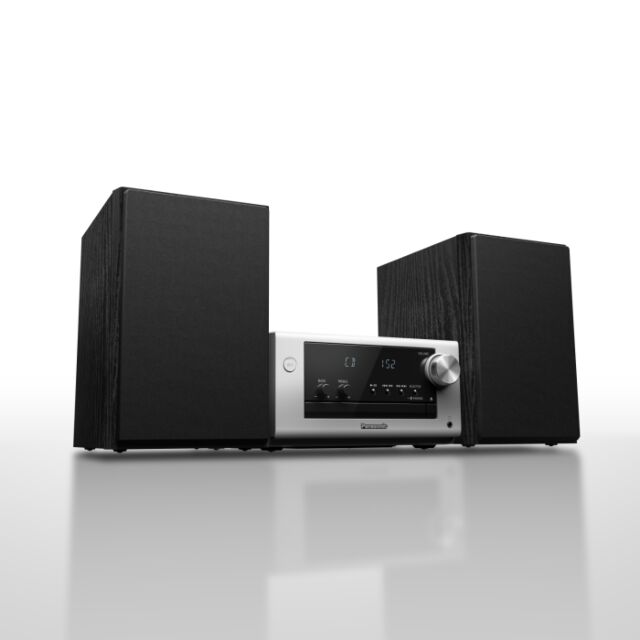 Panasonic SCPM702EBS CD Stereo System - Silver